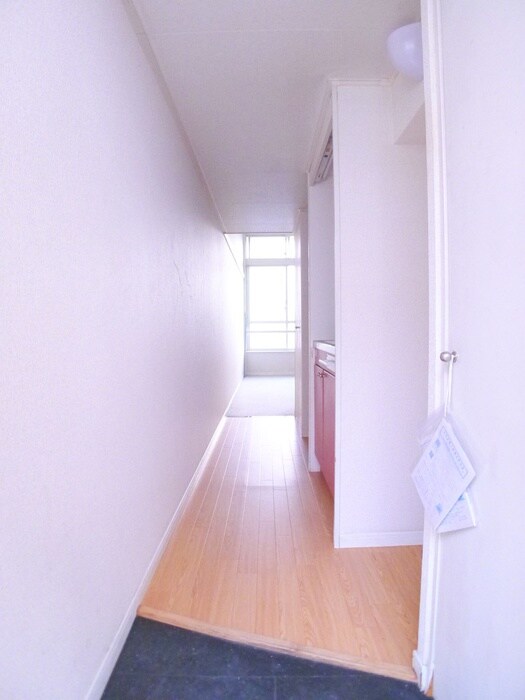 物件内観写真17　(玄関)