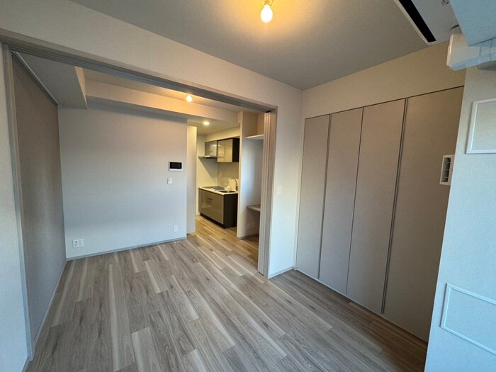 物件内観写真9　(居室)