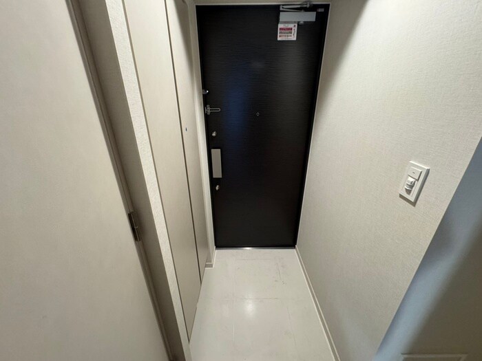 物件内観写真17　(玄関)