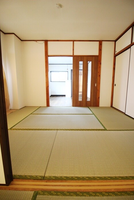 物件内観写真6　(居室)