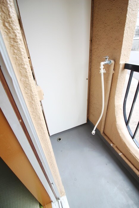 物件内観写真18　(洗濯機置場)