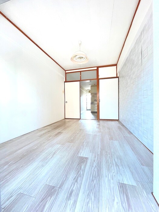 物件内観写真8　(居室)