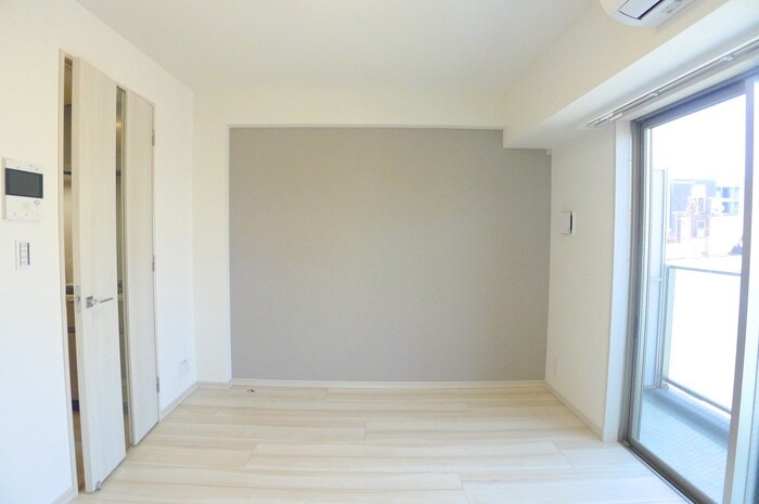 物件内観写真17　(室内からの展望)