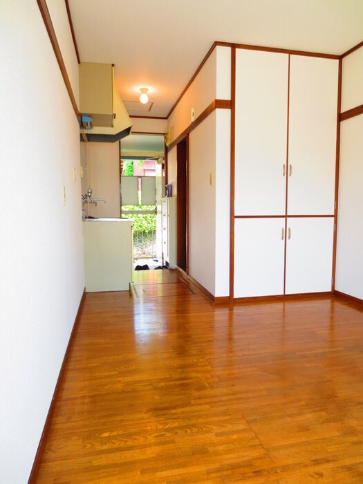 物件内観写真8　(居室)