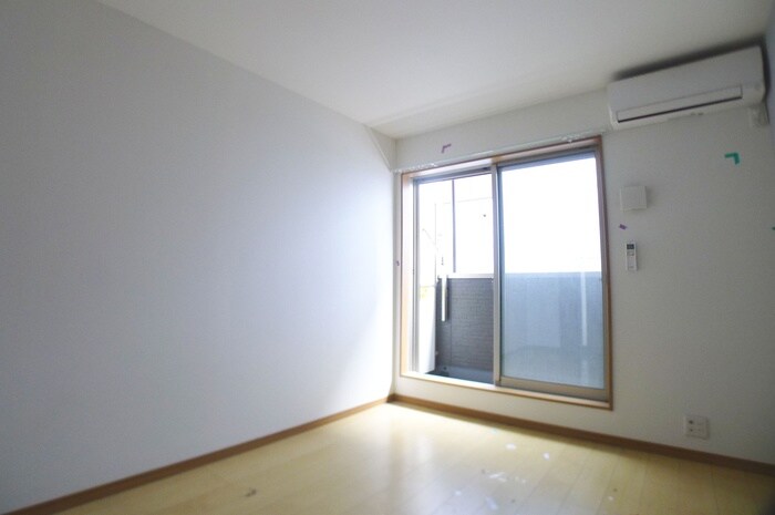 物件内観写真10　(居室)