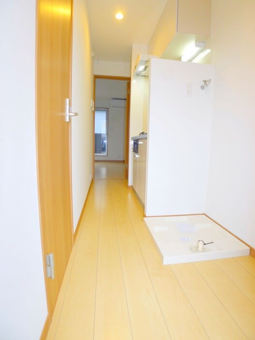 物件内観写真18　(玄関)