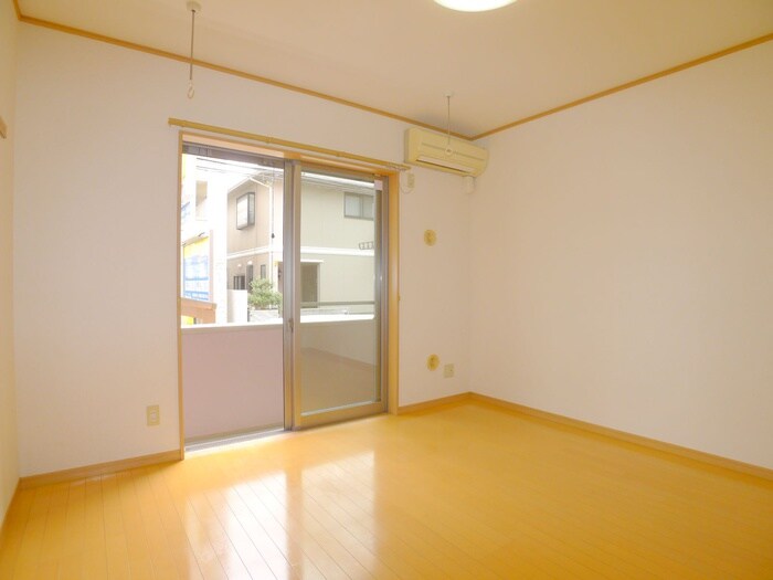 物件内観写真10　(室内からの展望)