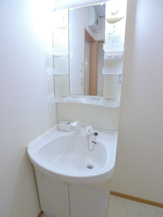 物件内観写真13　(洗面)