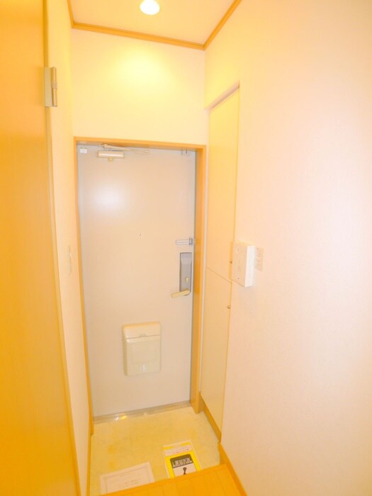 物件内観写真17　(玄関)