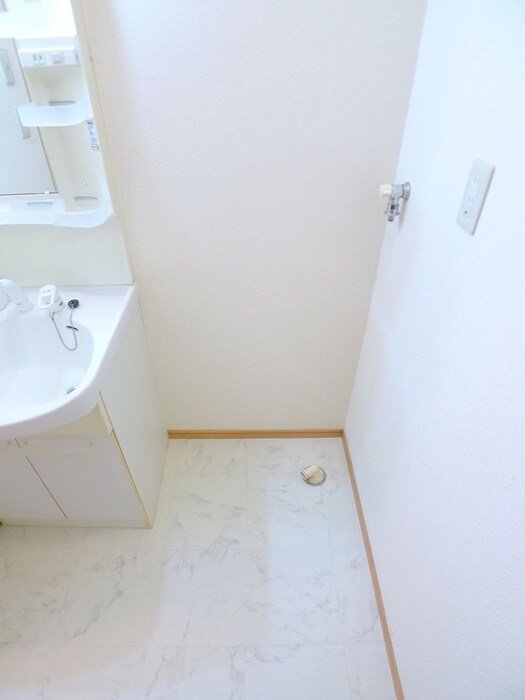 物件内観写真19　(洗濯機置場)