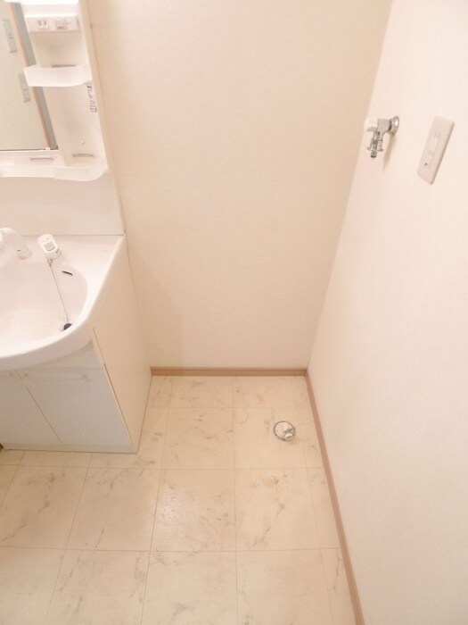 物件内観写真19　(洗濯機置場)