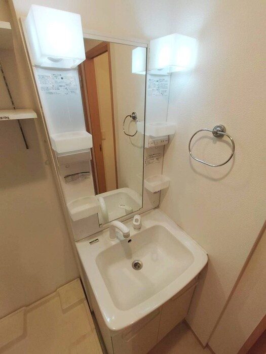 物件内観写真11　(洗面)