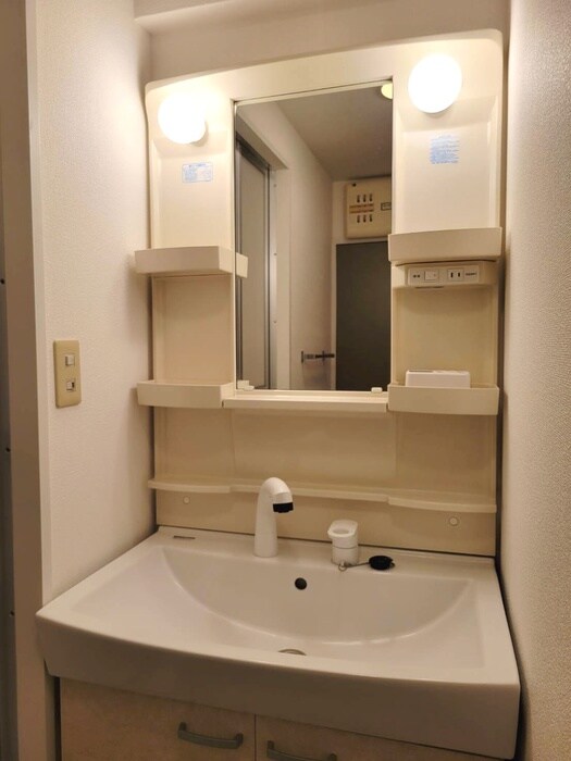 物件内観写真10　(洗面)