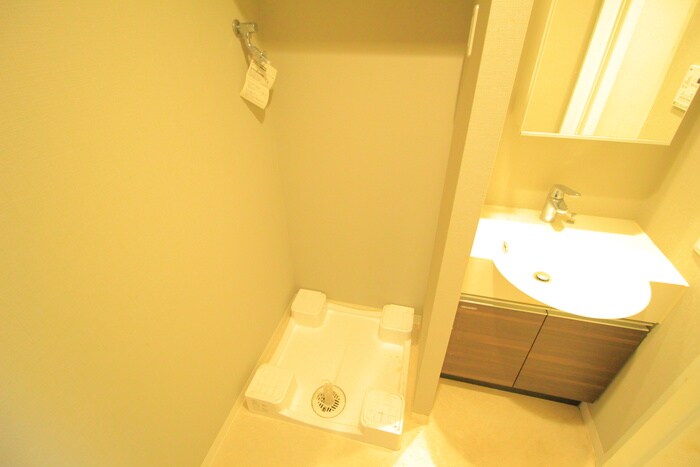 物件内観写真14　(洗濯機置場)