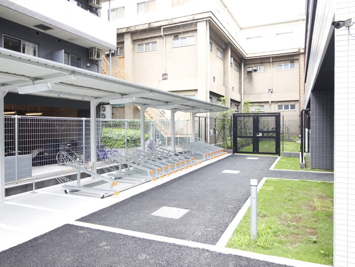 物件外観写真5　(駐輪場)