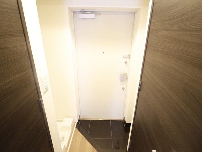 物件内観写真15　(玄関)