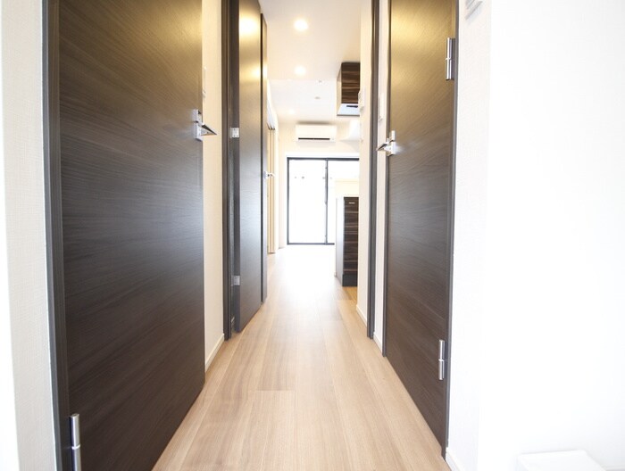 物件内観写真20　(廊下)