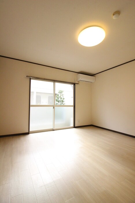 第二ヴィラ碑文谷の居室