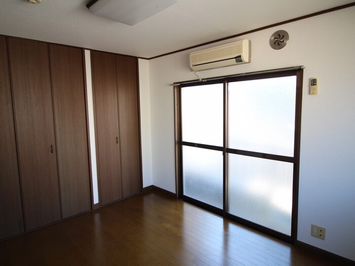 物件内観写真8　(居室)