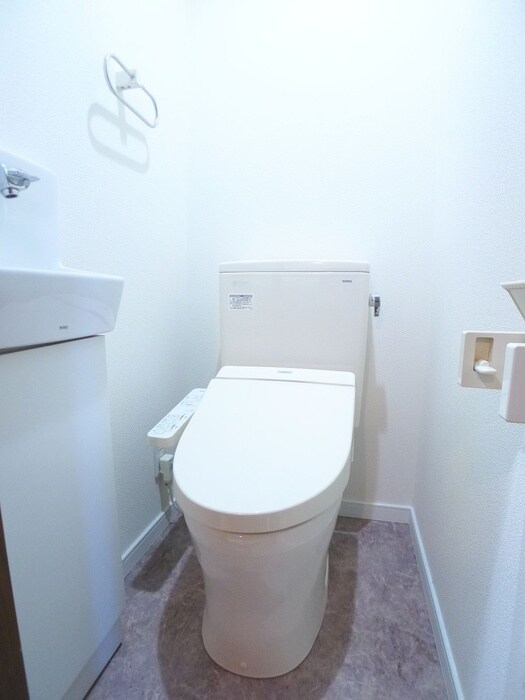 物件内観写真15　(トイレ)