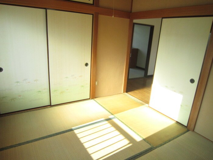 物件内観写真10　(居室)