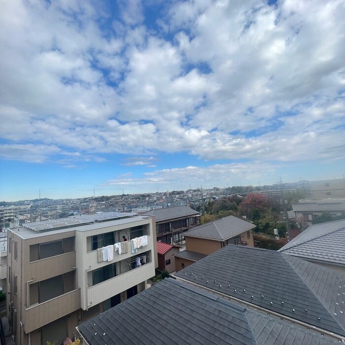 物件内観写真13　(室内からの展望)