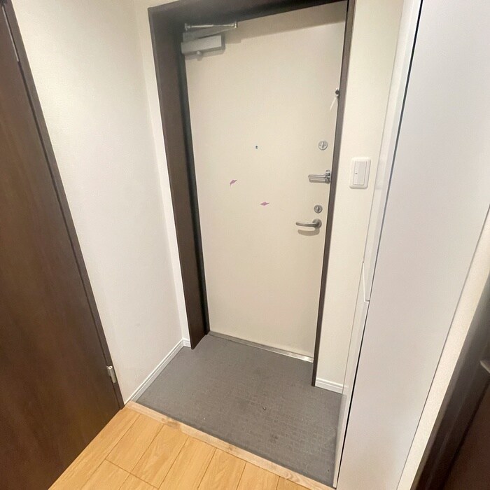物件内観写真15　(玄関)
