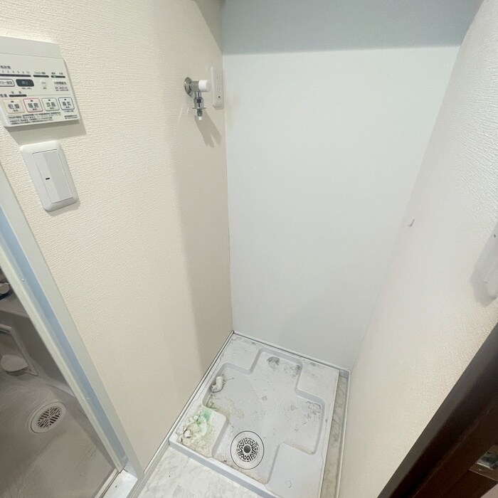 物件内観写真21　(洗濯機置場)