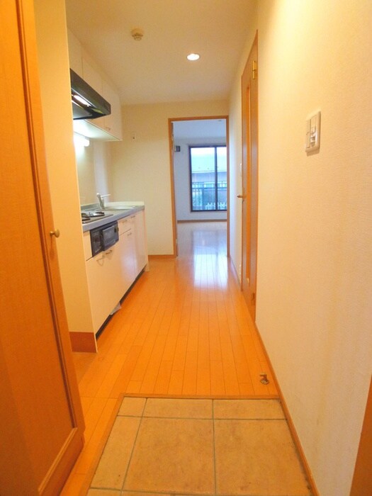 物件内観写真17　(玄関)