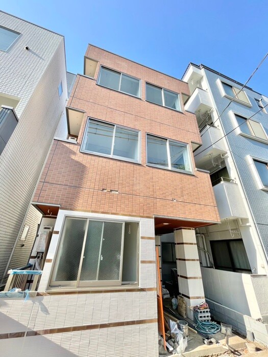 物件外観写真2　(建築中)