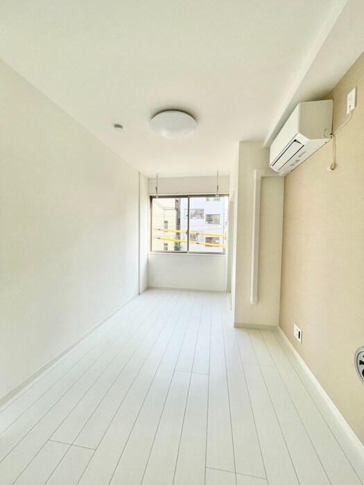 物件内観写真3　(居室)