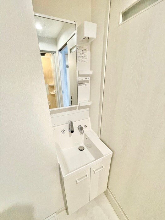 物件内観写真8　(洗面)