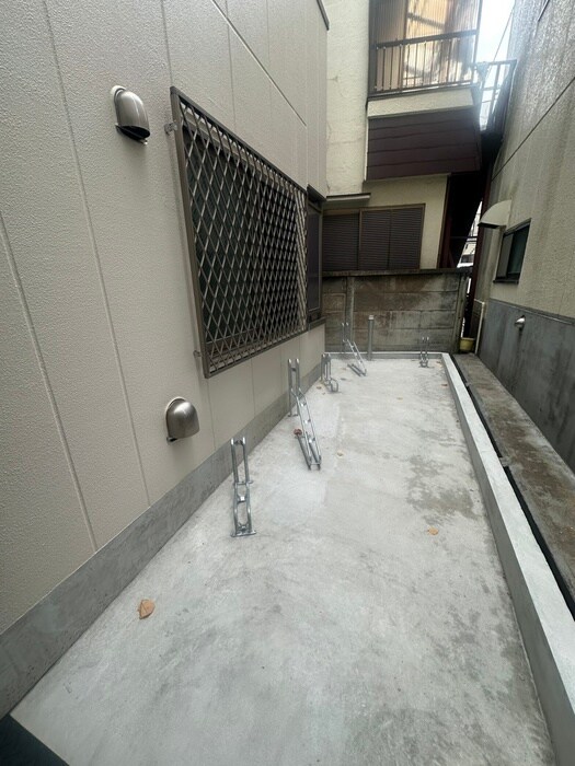 物件外観写真6　(駐輪場)