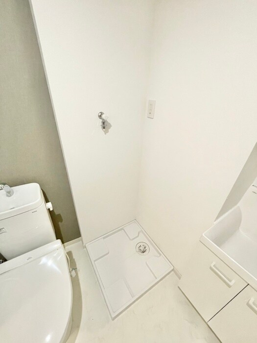 物件内観写真12　(洗濯機置場)