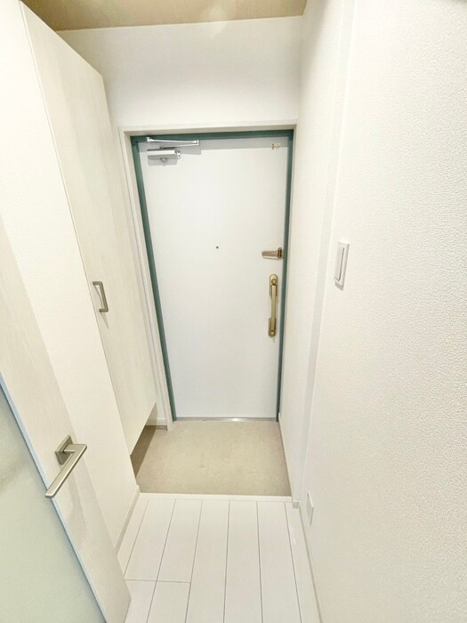 物件内観写真17　(玄関)