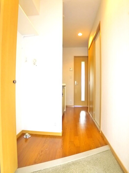 物件内観写真15　(玄関)