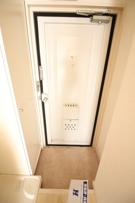 物件内観写真17　(玄関)
