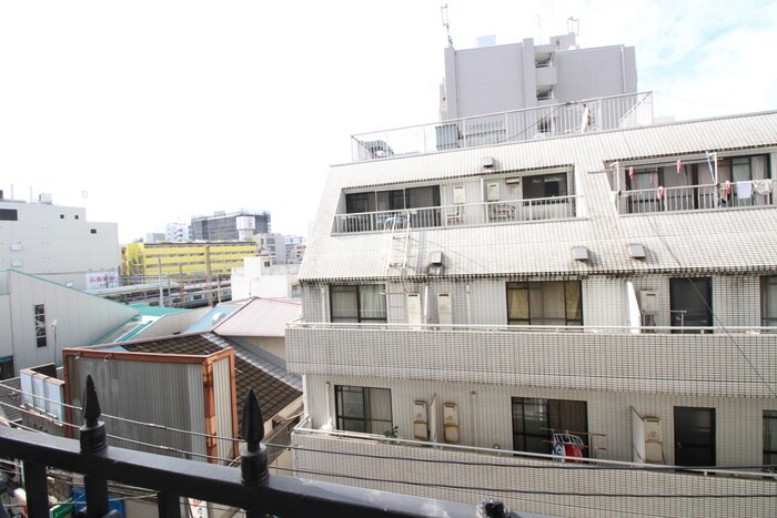 物件内観写真15　(室内からの展望)