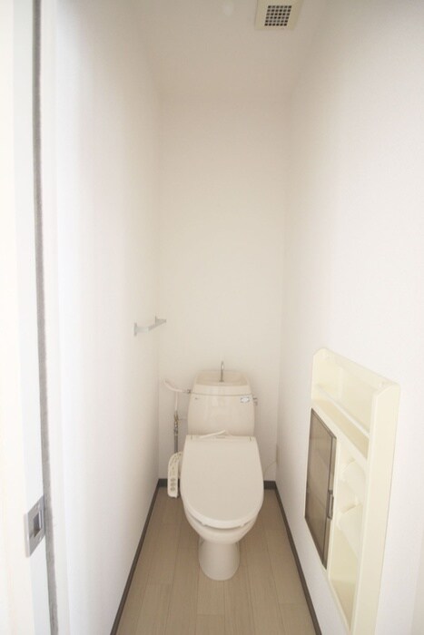 物件内観写真9　(トイレ)