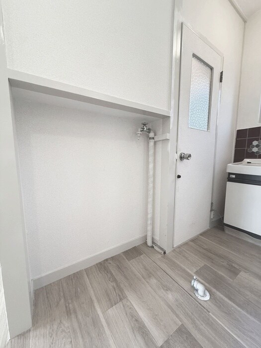 物件内観写真15　(洗濯機置場)