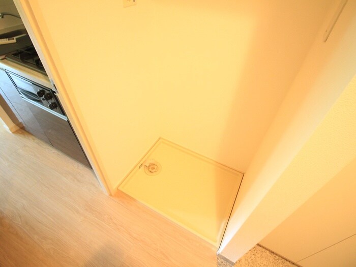 物件内観写真8　(洗濯機置場)