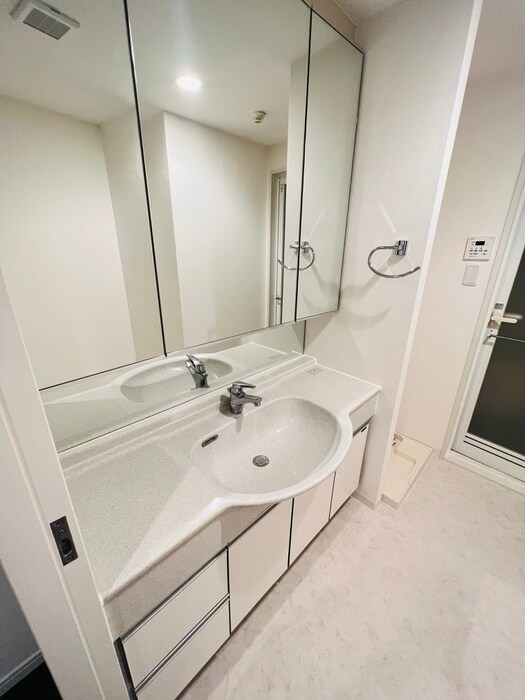 物件内観写真12　(洗面)