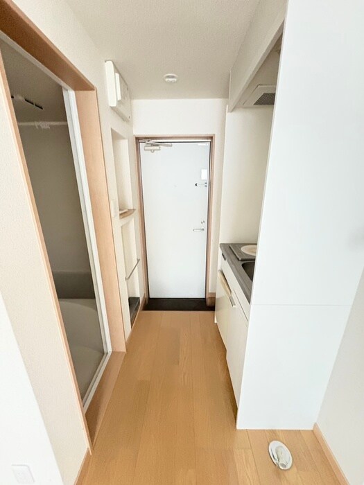 物件内観写真13　(廊下)