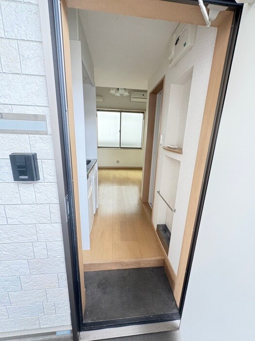 物件内観写真15　(玄関)