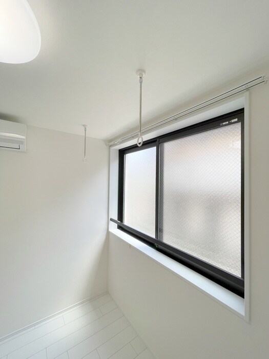 物件内観写真16　(室内からの展望)