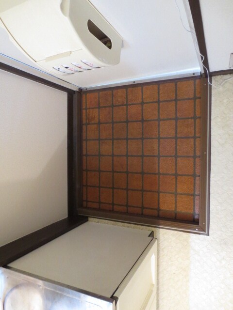 物件内観写真7　(玄関)