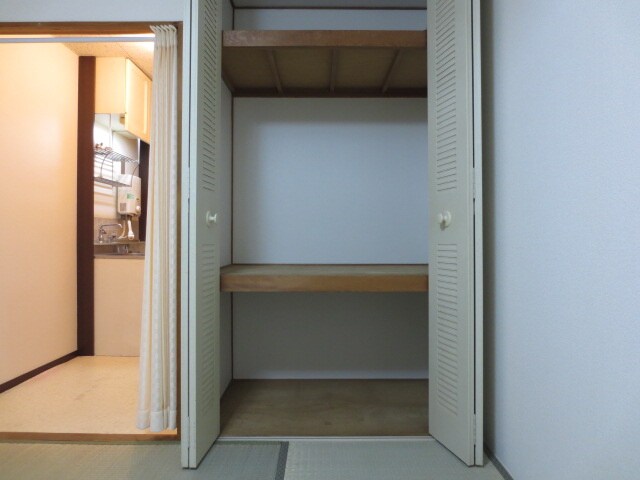 物件内観写真16　(収納)