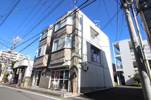 ファミーユ桜ヶ丘外観写真