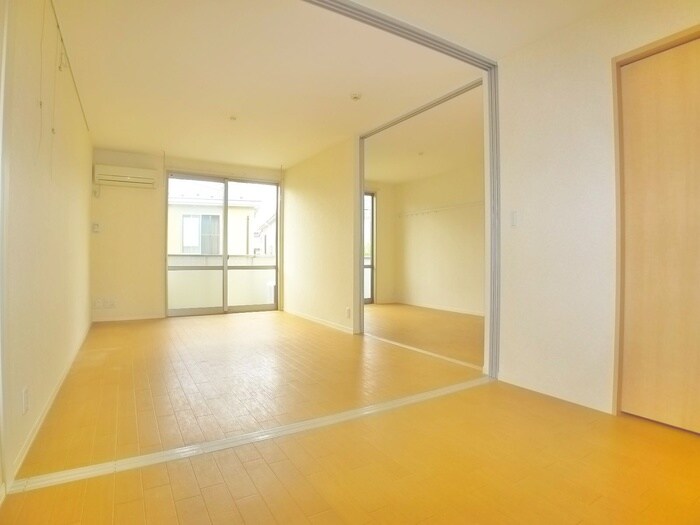 物件内観写真5　(居室)