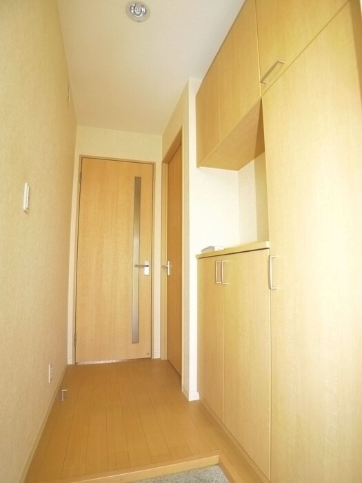 物件内観写真11　(廊下)